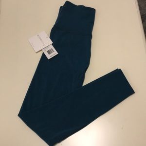 Beyond yoga leggings